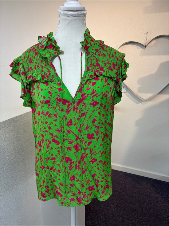 Gilner Farrar Tops - Gilner Farrar Sienna Blouse Womens Green Pink Floral Ruffle Cap Sleeve Top M